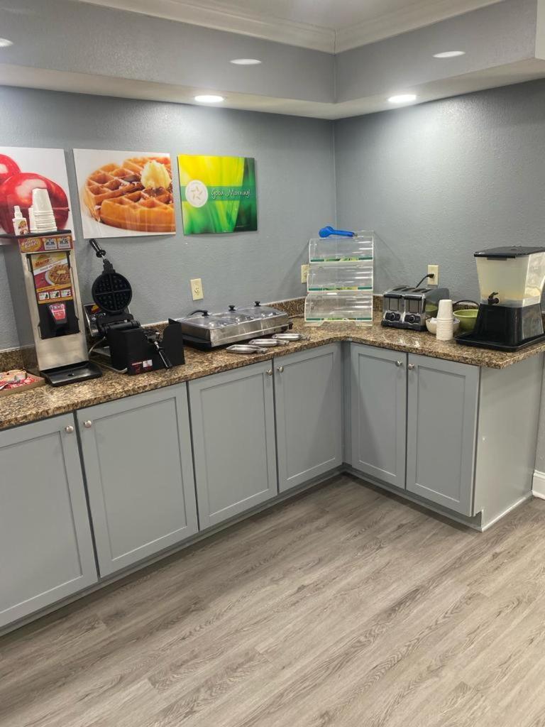 Quality Inn Colchester - Burlington Ngoại thất bức ảnh