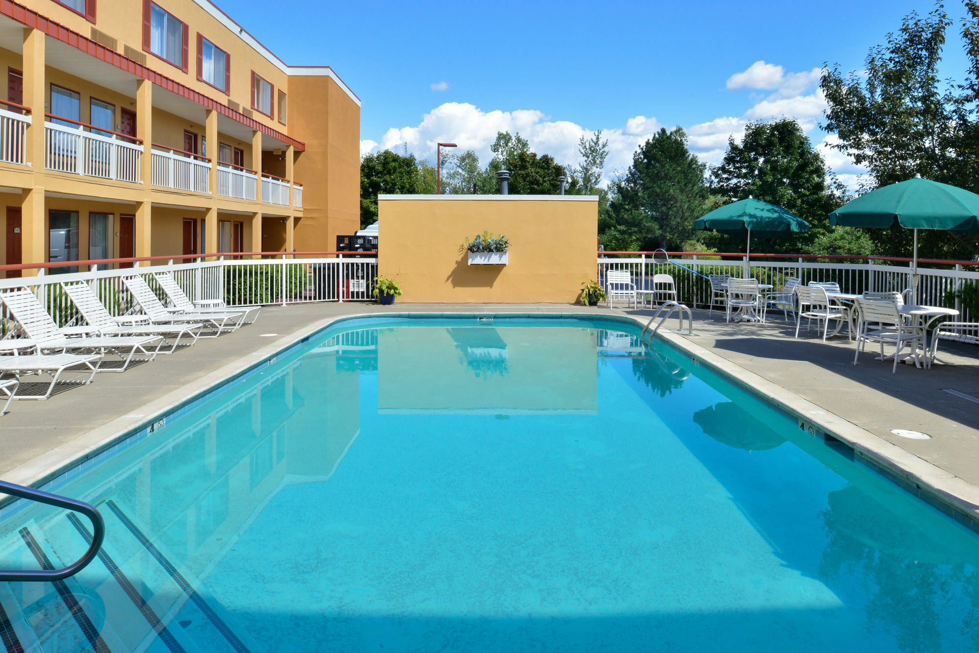 Quality Inn Colchester - Burlington Ngoại thất bức ảnh